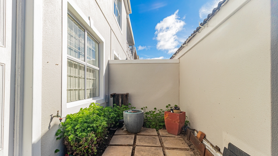 2 Bedroom Property for Sale in Fish Hoek Western Cape